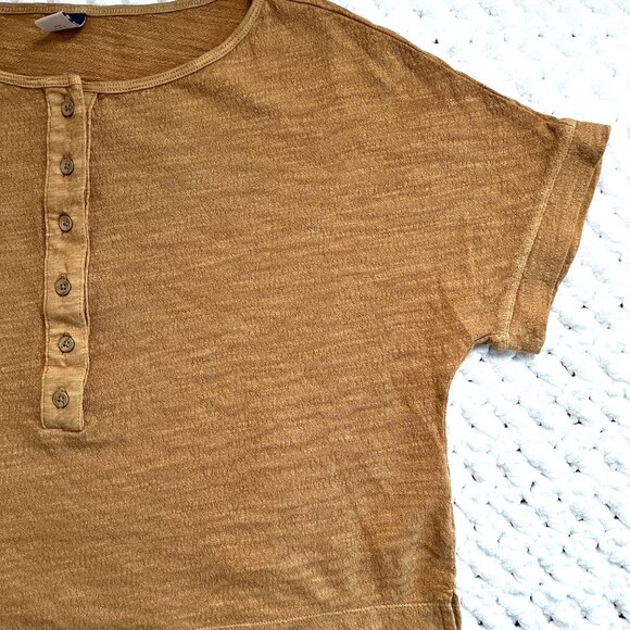 Old Navy Cropped Top (Gold) XSP - Picture 7 of 7